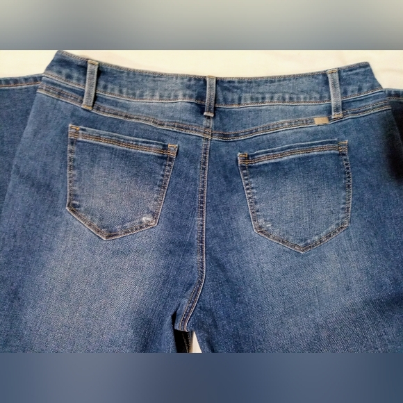 1822 Denim Straight Leg Jeans - Picture 5 of 6